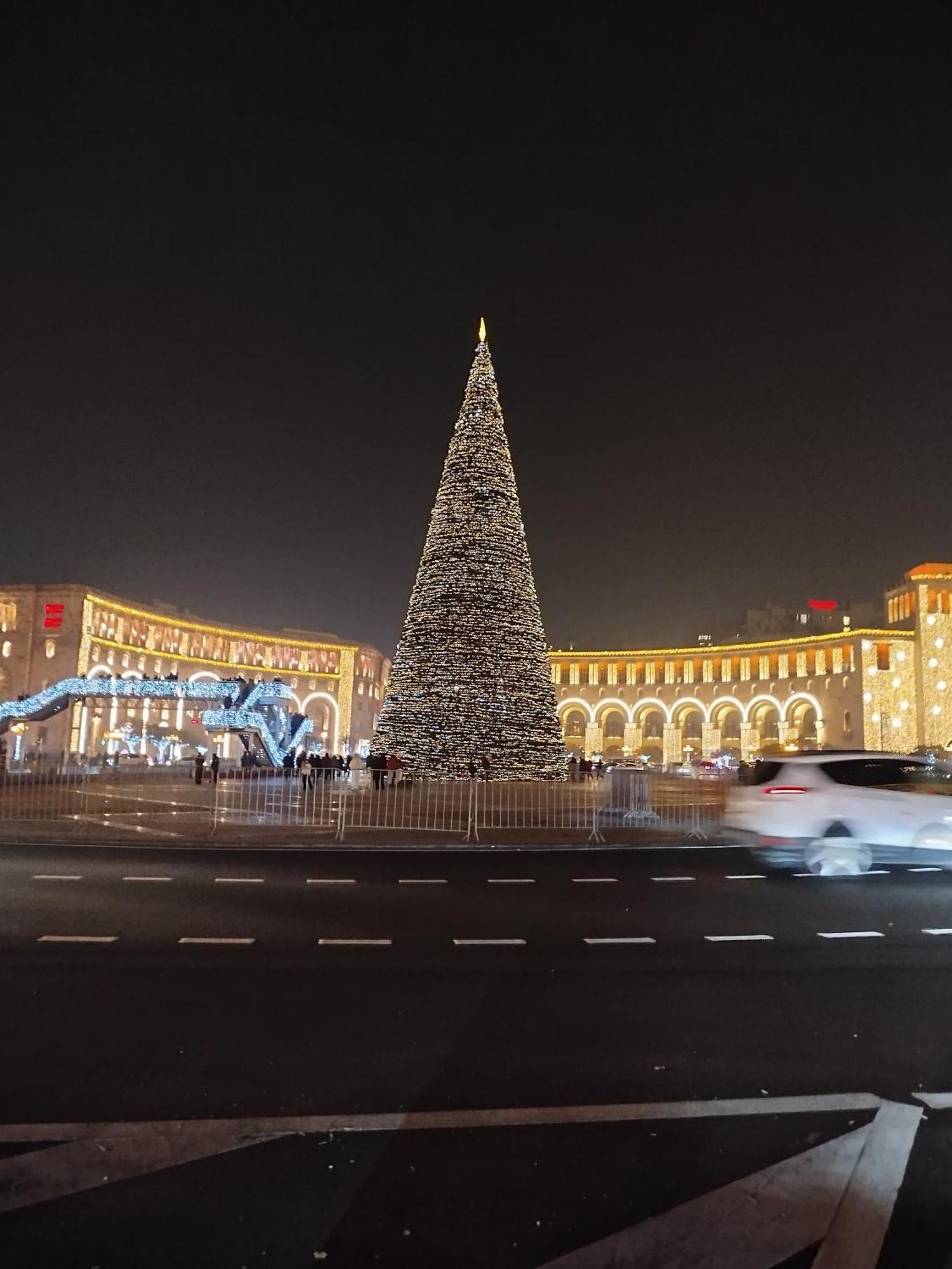 Luxury Apartment In Republic Square Yerevan Exterior photo