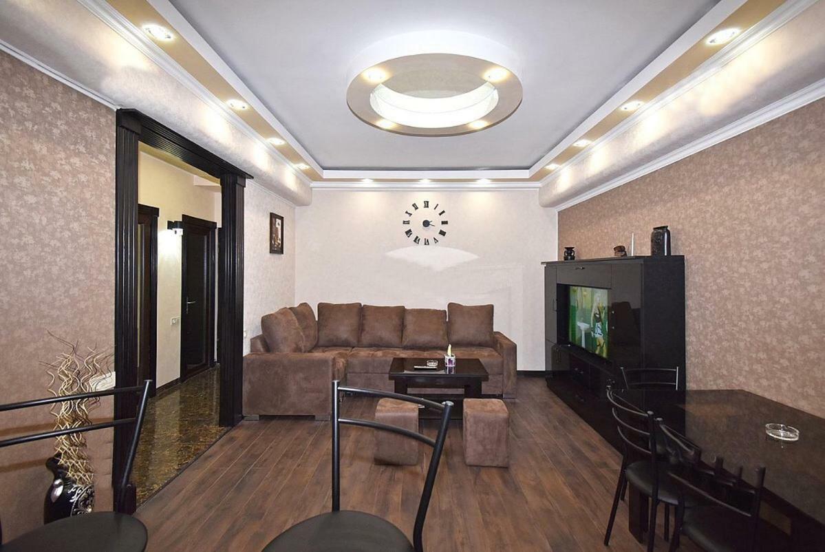 Luxury Apartment In Republic Square Yerevan Exterior photo